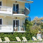 Ilios Hotel, Adults Only מלון 3*