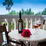 Ilios Hotel, Adults Only מלון 3*